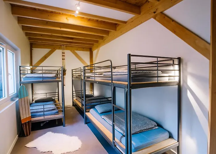 Vandrarhem Koala Surf House, En Bord D'ocean, Planches De Surf Et Skates A Disposition