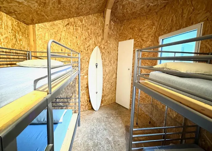 Vandrarhem Koala Surf House, En Bord D'ocean, Planches De Surf Et Skates A Disposition