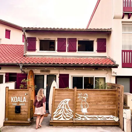 Koala Surf House, En Bord D'ocean, Planches De Surf Et Skates A Disposition 호스텔