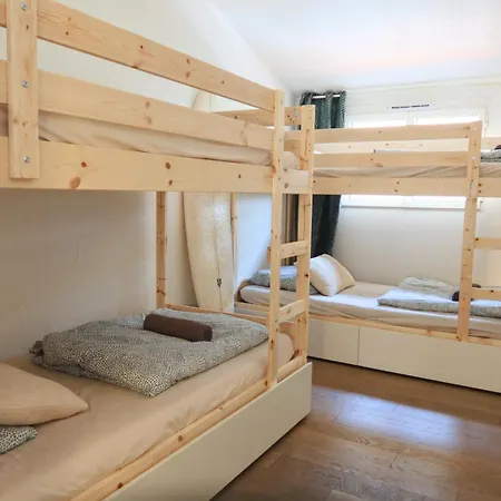 Koala Surf House, En Bord D'ocean, Planches De Surf Et Skates A Disposition 호스텔