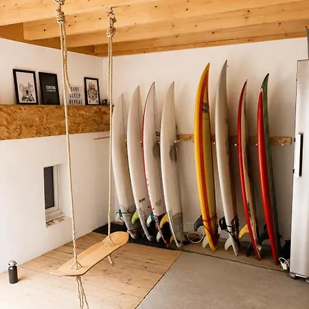 Koala Surf House, En Bord D'ocean, Planches De Surf Et Skates A Disposition 호스텔 소르-호스고르